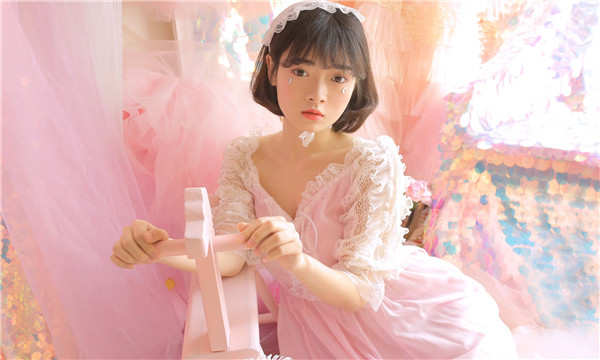 于田供卵试管代怀生子多少钱？这一直是很多不孕不育家庭关注的话题。在中国，不孕不育的发生率越来越高，根据《中国不孕不育现状调研报告》显示，育龄夫妇的不孕不育率从20年前的3%增长至现在的12.5%-18.2%，患者人数高达6000万以上。在这样的背景下，许多家庭通过供卵试管来实现自己的生育梦想。那么，供卵试管代怀生子的费用到底是多少呢？
